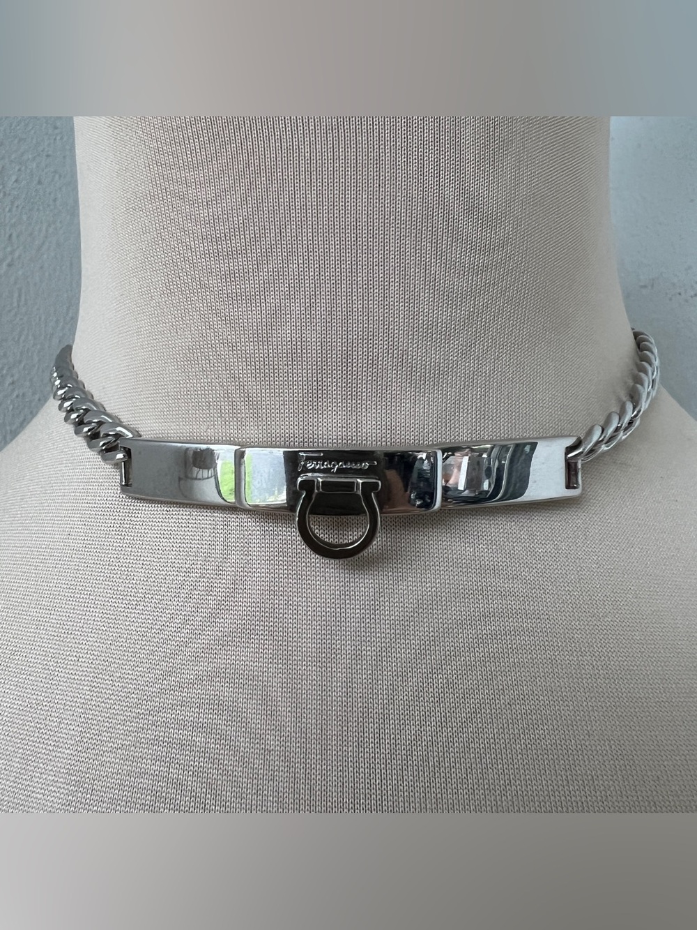 Custom Vintage Salvatore Ferragamo Silver Horseshoe Bar Choker Necklace 15-16.5”